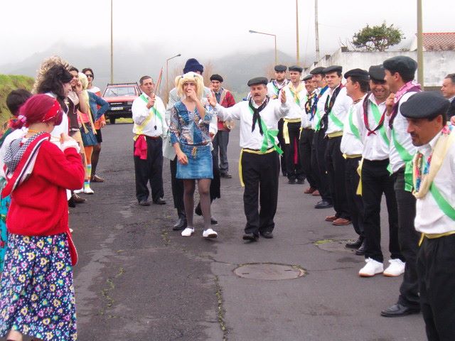 Solicitação de Membros para Dança de Carnaval 2019 Solicitação de Membros para Dança de Carnaval 2019